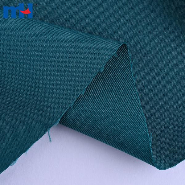 Tessuto elasticizzato in quattro direzioni: 100% poliestere, 200 g/m²