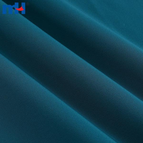 Tessuto elasticizzato in quattro direzioni: 100% poliestere, 200 g/m²