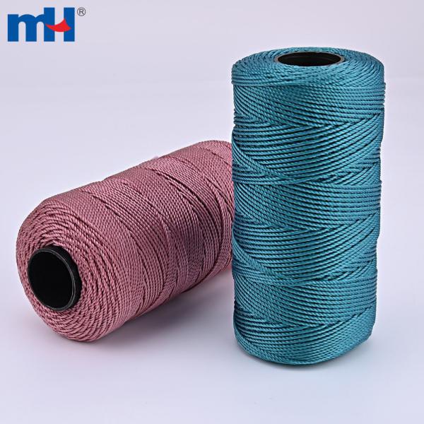 Dreifach gedrehtes Garn aus 100 % Polypropylen zum Handstricken