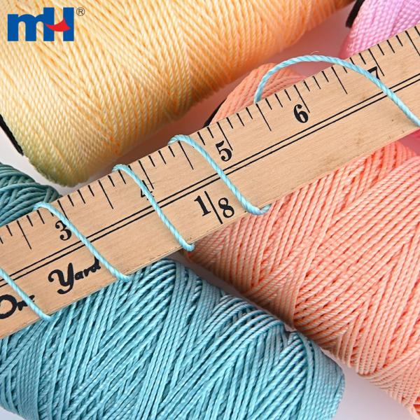 Dreifach gedrehtes Garn aus 100 % Polypropylen zum Handstricken