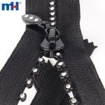 #3 Fechamento com zíper de strass preto