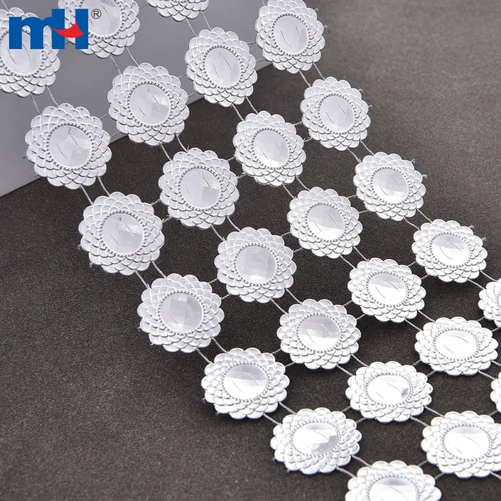 4 rows diamond plastic strip