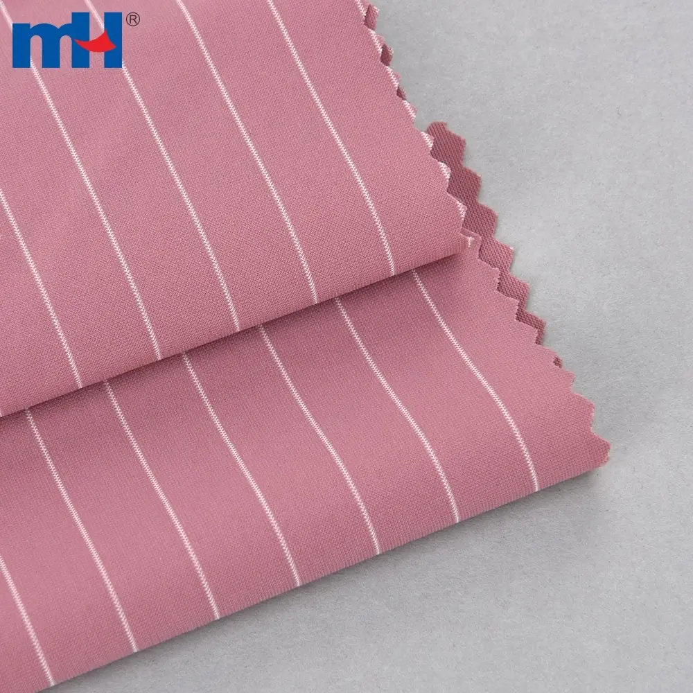 Das Badeanzugmaterial ist Nylon, Polyester und Elasthan