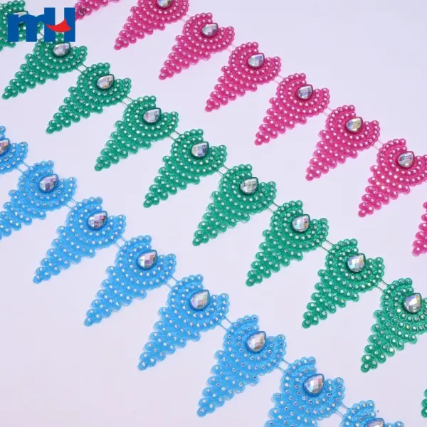 Bisel de diamantes de imitación de plástico con forma de lágrima de 72 mm - Adorno floral brillante