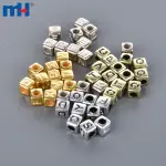 Cuentas de letras para pulseras y collares.