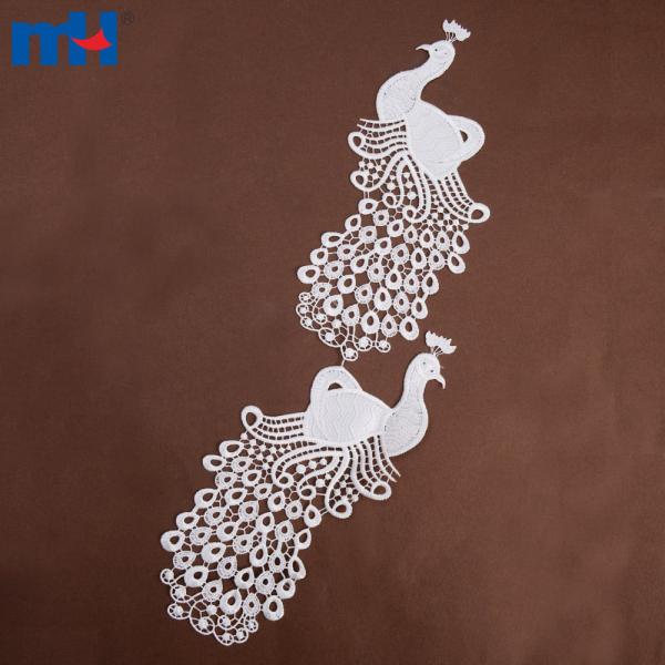 Lace collar