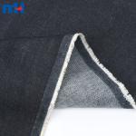 Stretchstoff aus 98 % Baumwolle und 2 % Elasthan für Jeans