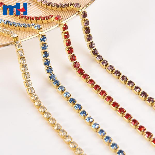 Cucire il rivestimento della catena di strass di cristallo