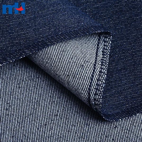 Tessuto denim realizzato in cotone, poliestere, viscosa ed elastan