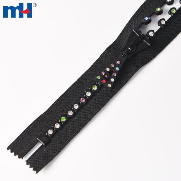 Separate decorative zippers for sewing