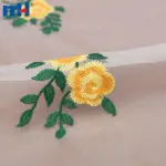 Organza z haftem kwiatowym