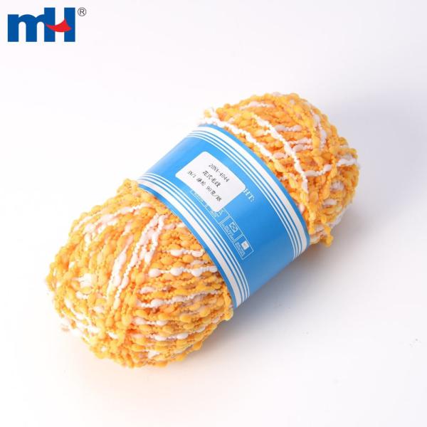 Knitting thread with decorated feathers