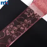 Cinta navideña de organza con alambre.