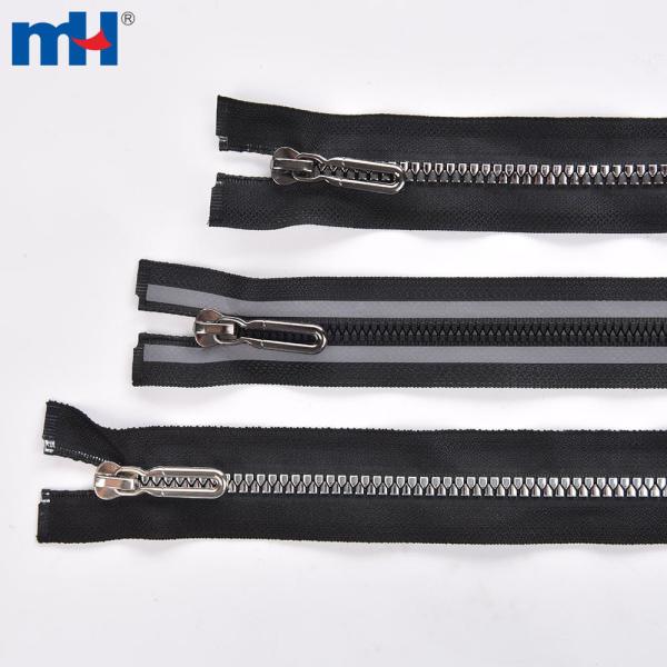 Plastic/resin zipper in different colours