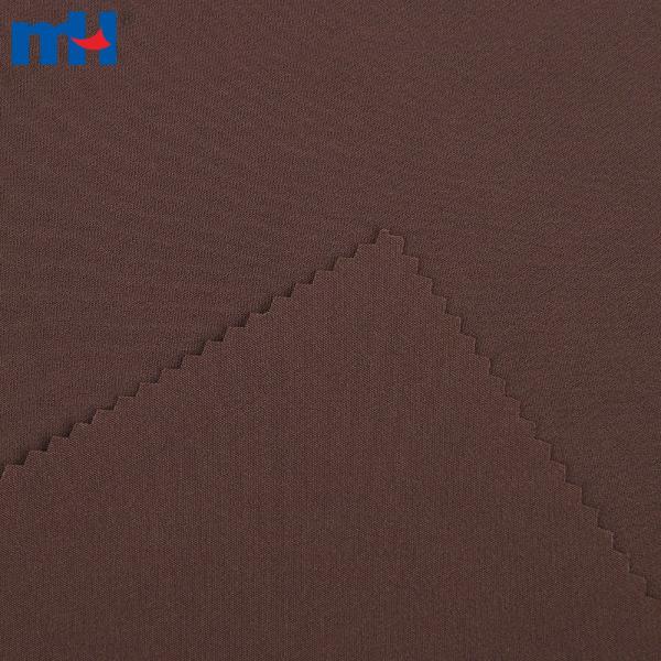Maserati kumaşı: %90 polyester ve %10 spandeks
