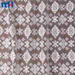 Gesticktes Netzgewebe aus recyceltem Polyester
