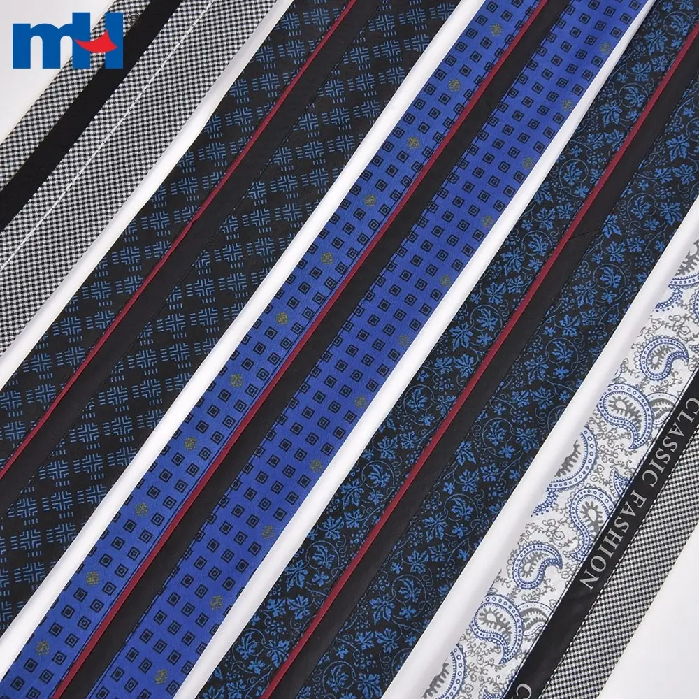 Pantaloni in vita con nastro