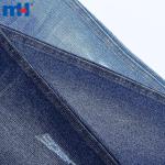 Tessuto denim realizzato in cotone, poliestere, viscosa ed elastan