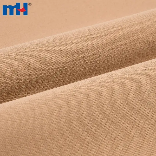 Tecido Maserati: 96% poliéster e 4% elastano